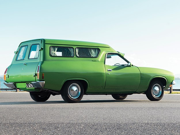 ford-falcon-xb-panel-van-side